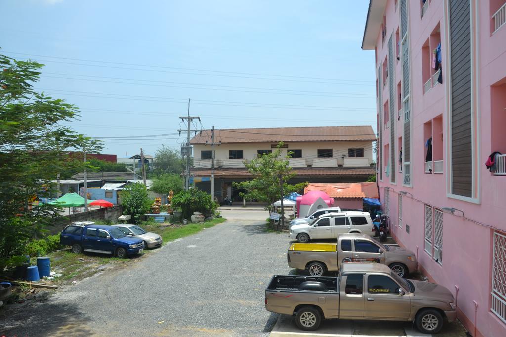 Bun Som Apartment Ban Don Lang Luaran gambar