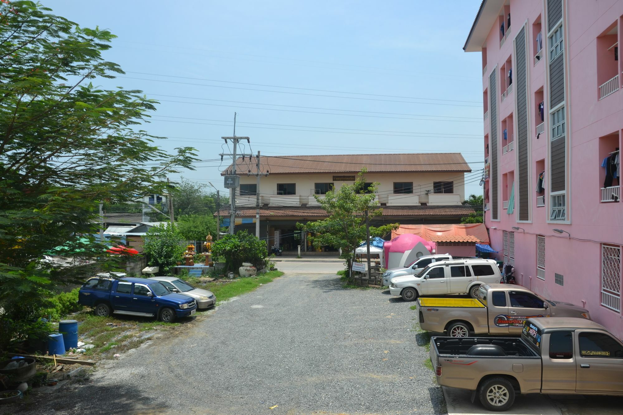 Bun Som Apartment Ban Don Lang Luaran gambar